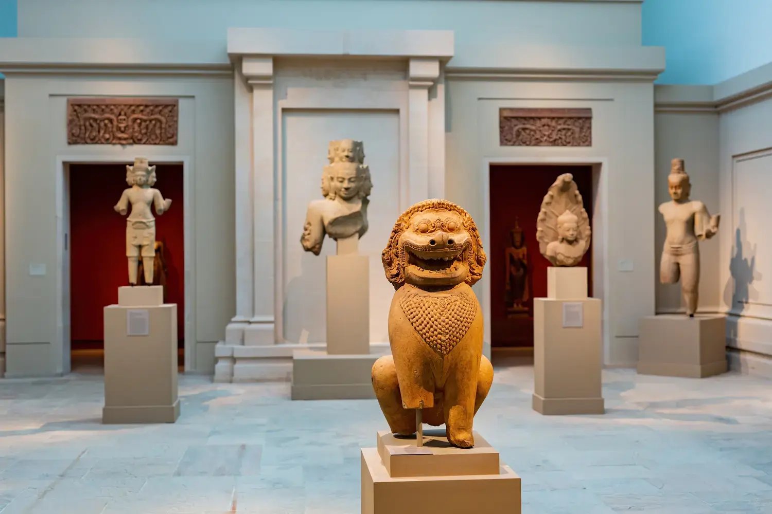 Metropolitan Museum Of Art - Image by Kit Leong / Shutterstock.com