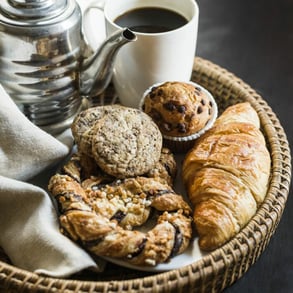 black-tea-with-baked-food-wicker-tray-1-scaled-e1687444357320-700x700