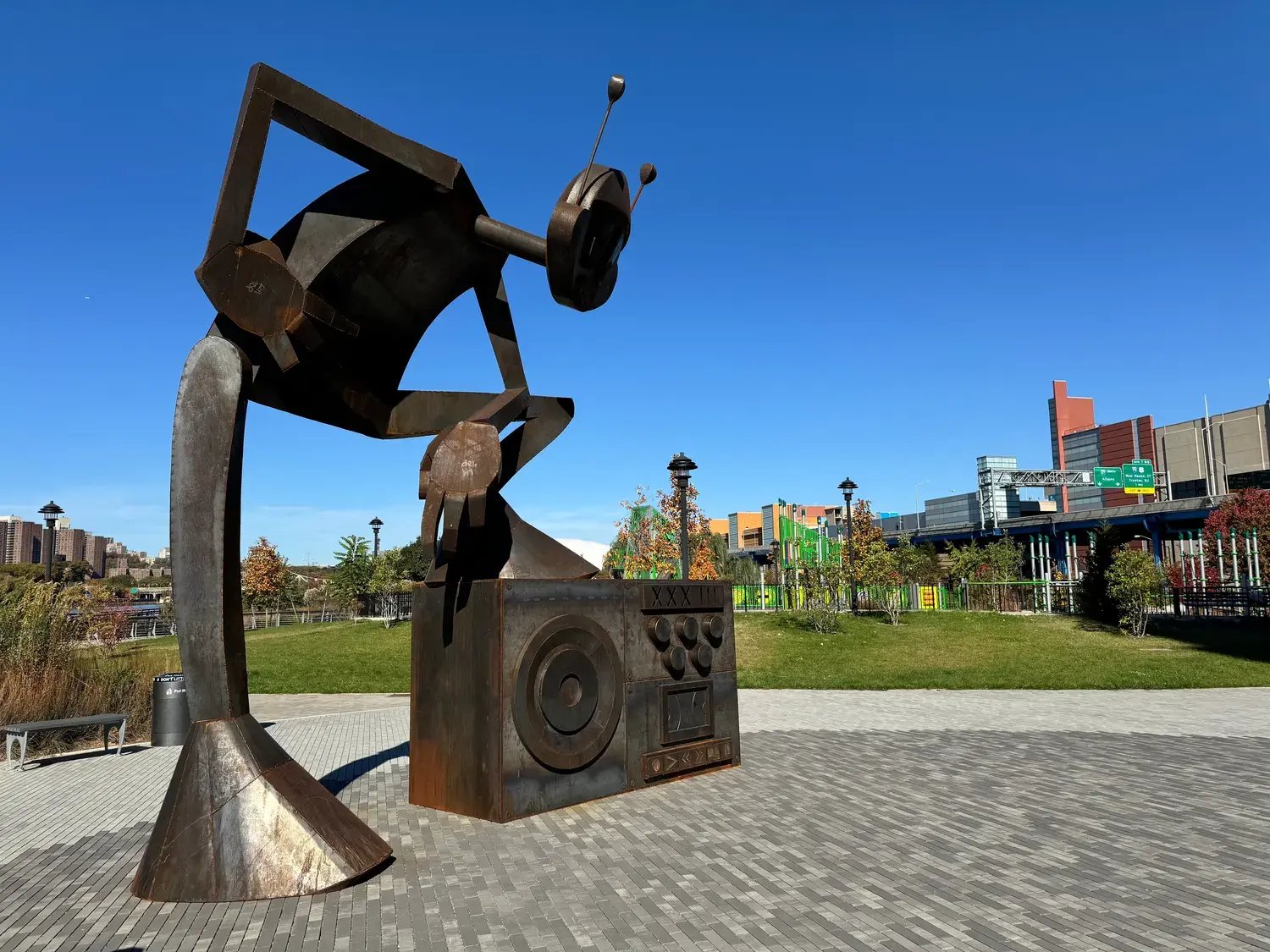 Universal Hip Hop Museum - Image by Here Now / Shutterstock.com 1